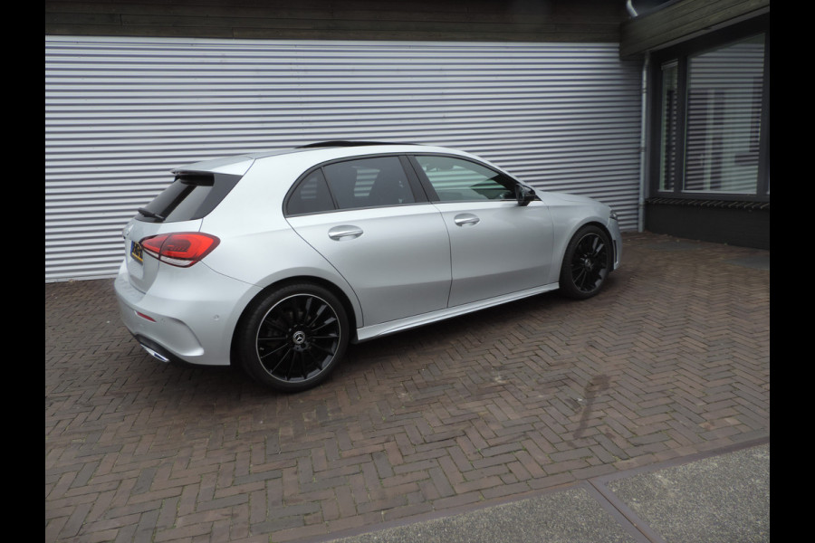Mercedes-Benz A-Klasse 220 Launch Edition Premium Plus panorama dak sfeerlicht vol vol