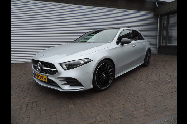 Mercedes-Benz A-Klasse 220 Launch Edition Premium Plus panorama dak sfeerlicht vol vol