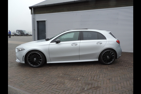 Mercedes-Benz A-Klasse 220 Launch Edition Premium Plus panorama dak sfeerlicht vol vol