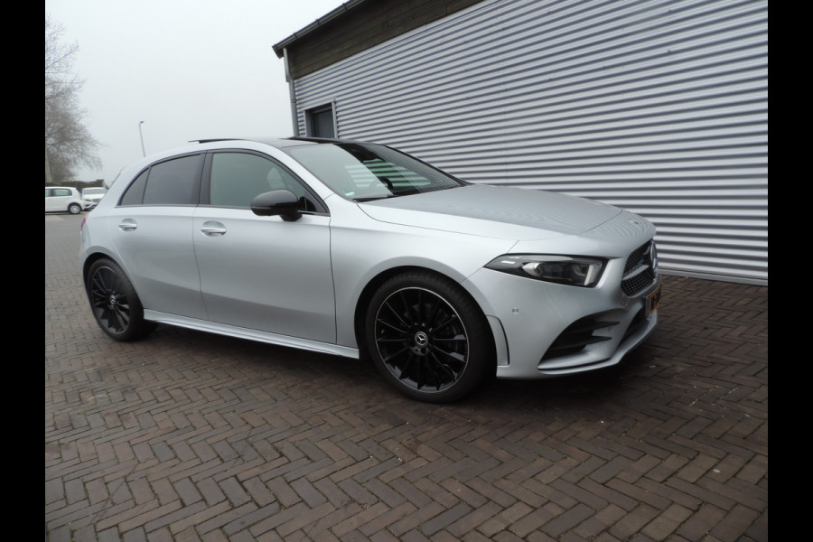 Mercedes-Benz A-Klasse 220 Launch Edition Premium Plus panorama dak sfeerlicht vol vol