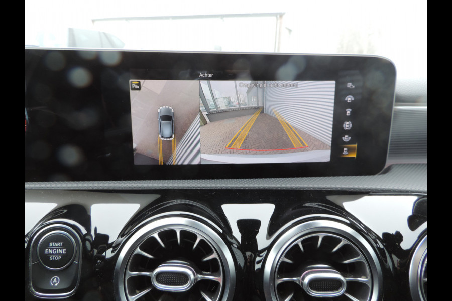 Mercedes-Benz A-Klasse 220 Launch Edition Premium Plus panorama dak sfeerlicht vol vol