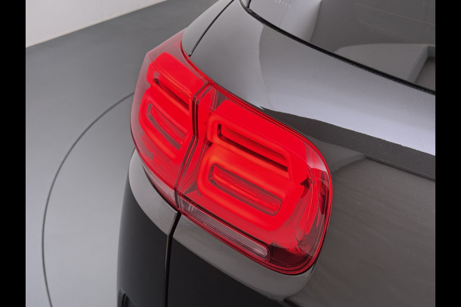 Citroën C5 Aircross 1.6T Plug-in Hybrid 225PK Automaat Trekhaak 360°Camera Apple Carplay Android Auto Navi Ecc Cruise Control Pdc Feel Led Lmv 18" DAB+ Isofix Privacy Glas Bluetooth 1.300KG Trekgewicht