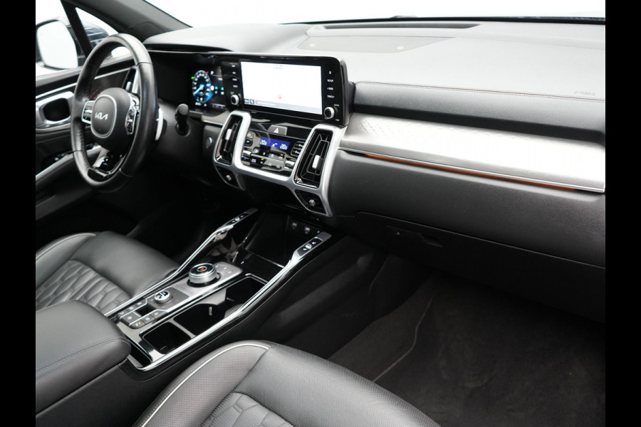 Kia Sorento 1.6 T-GDI Plug-in Hybrid 4WD ExecutiveLine 265pk Dealer O.H | Panodak | Trekhaak Afn. | Adaptive Cruise | Lederen Comfortzetels Ventilatie & Memory | 360 Camera | Head Up | BOSE | Cameraspiegels | Matrix LED |