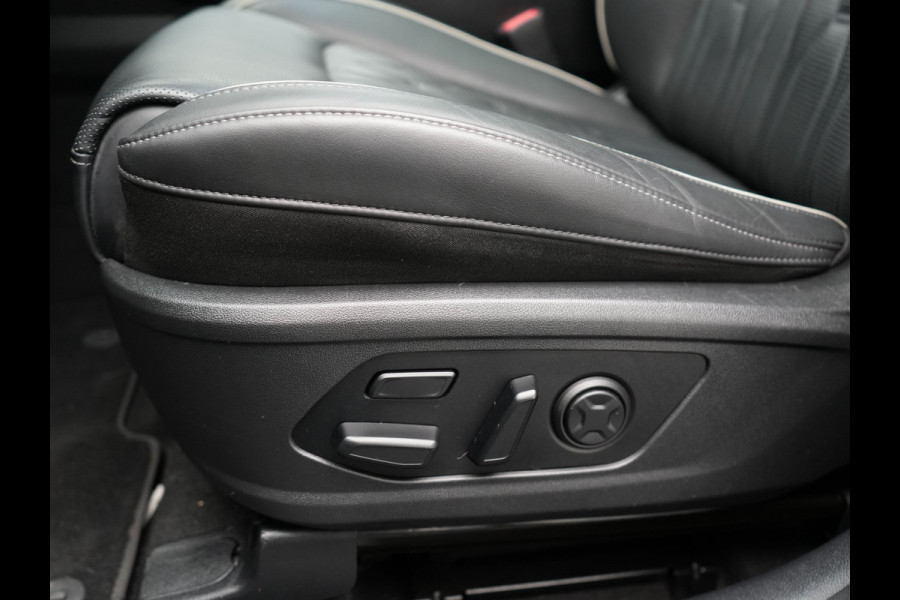 Kia Sorento 1.6 T-GDI Plug-in Hybrid 4WD ExecutiveLine 265pk Dealer O.H | Panodak | Trekhaak Afn. | Adaptive Cruise | Lederen Comfortzetels Ventilatie & Memory | 360 Camera | Head Up | BOSE | Cameraspiegels | Matrix LED |