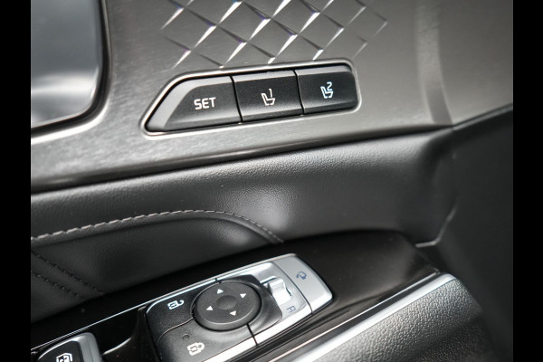 Kia Sorento 1.6 T-GDI Plug-in Hybrid 4WD ExecutiveLine 265pk Dealer O.H | Panodak | Trekhaak Afn. | Adaptive Cruise | Lederen Comfortzetels Ventilatie & Memory | 360 Camera | Head Up | BOSE | Cameraspiegels | Matrix LED |