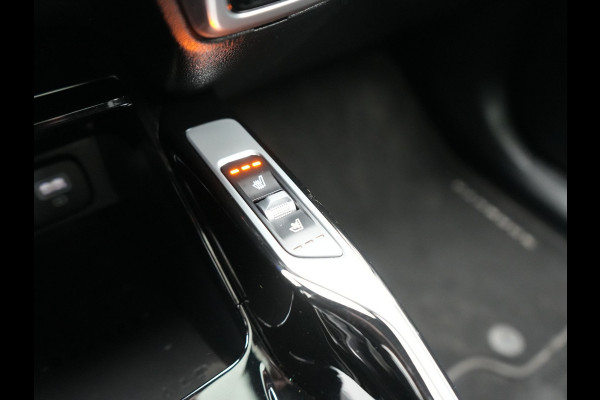 Kia Sorento 1.6 T-GDI Plug-in Hybrid 4WD ExecutiveLine 265pk Dealer O.H | Panodak | Trekhaak Afn. | Adaptive Cruise | Lederen Comfortzetels Ventilatie & Memory | 360 Camera | Head Up | BOSE | Cameraspiegels | Matrix LED |