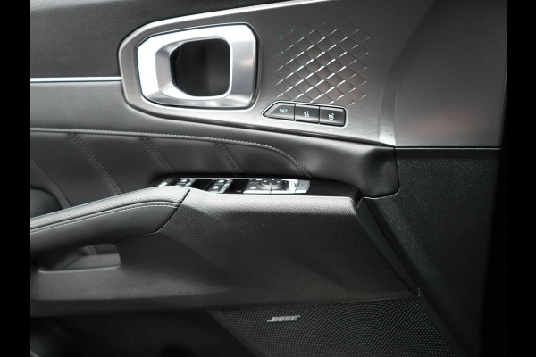 Kia Sorento 1.6 T-GDI Plug-in Hybrid 4WD ExecutiveLine 265pk Dealer O.H | Panodak | Trekhaak Afn. | Adaptive Cruise | Lederen Comfortzetels Ventilatie & Memory | 360 Camera | Head Up | BOSE | Cameraspiegels | Matrix LED |