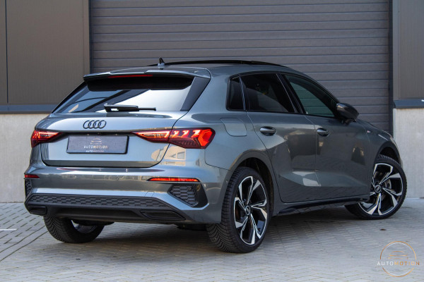 Audi A3 Sportback 40 TFSIe S line Panoramadak Elektrische Stoelverwarming Sfeerverlichting