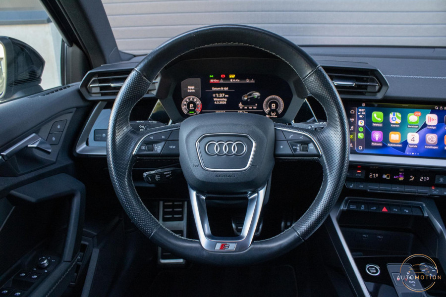 Audi A3 Sportback 40 TFSIe S line Panoramadak Elektrische Stoelverwarming Sfeerverlichting