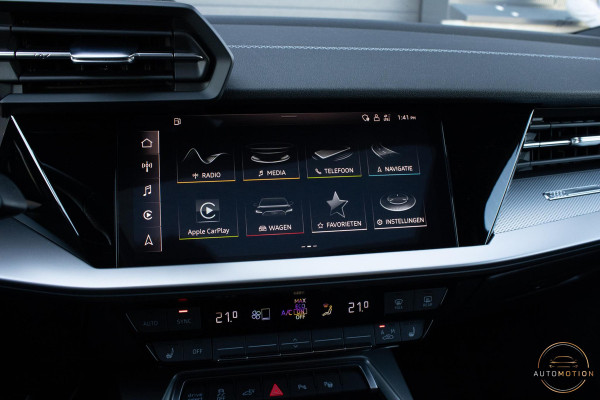 Audi A3 Sportback 40 TFSIe S line Panoramadak Elektrische Stoelverwarming Sfeerverlichting