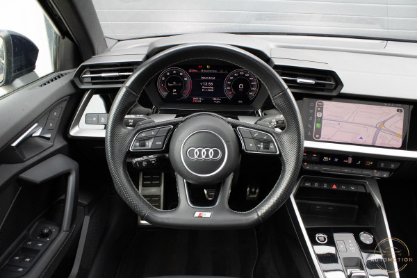 Audi A3 35 TFSI PANO S LINE LEDER CAMERA ELEKTRISCHE STOELEN