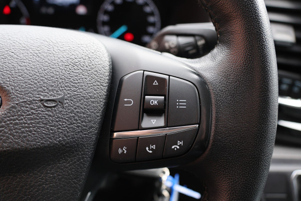 Ford Transit Custom 320 2.0 TDCI 170 PK L2H1 Active DC | Dubbel Cabine | ACC | BLIS | Elek stoelen | Lederen bekleding | CarPlay | Camera | Navigati | Trekhaak | DAB | Stoelverwarming | Nieuwe APK | 5-Zitter