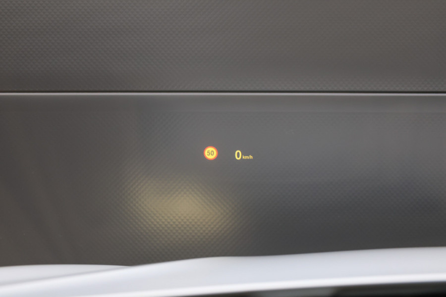 BMW X1 sDrive20i Executive Edition | NAP! | DEALER.OND | PANO | HUD | TREKHAAK | STOELVERWARMING |