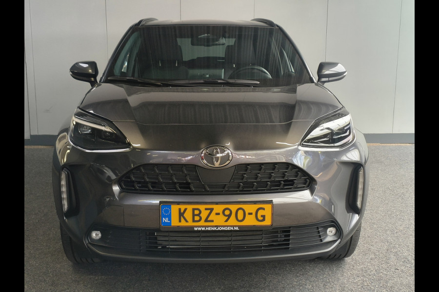 Toyota Yaris Cross 1.5 Hybrid 115 First Edition Rijklaar + Fabrieksgarantie Henk Jongen Auto's in Helmond,  al 50 jaar service zoals 't hoort!