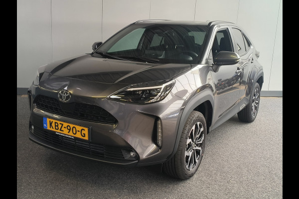 Toyota Yaris Cross 1.5 Hybrid 115 First Edition Rijklaar + Fabrieksgarantie Henk Jongen Auto's in Helmond,  al 50 jaar service zoals 't hoort!
