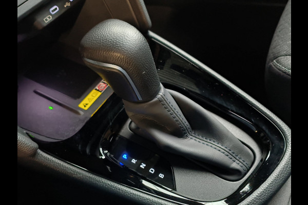 Toyota Yaris Cross 1.5 Hybrid 115 First Edition Rijklaar + Fabrieksgarantie Henk Jongen Auto's in Helmond,  al 50 jaar service zoals 't hoort!