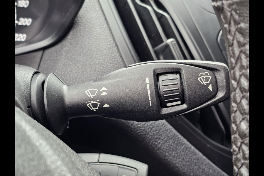 Ford Transit Courier 1.0 EcoBoost Trend Nieuwstaat | Airco | Bluetooth | Multifunctioneel stuur | Neerklapbare passagiersstoel |