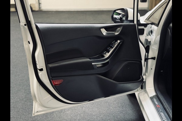Ford Fiesta 1.0 EcoBoost ST-Line | Panorama | WinterPack | NAP