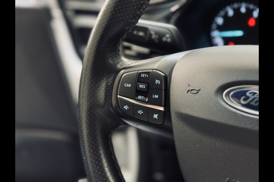 Ford Fiesta 1.0 EcoBoost ST-Line | Panorama | WinterPack | NAP