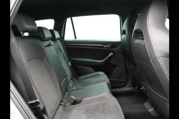 Škoda Kodiaq 1.5 TSI Sportline Business 150pk DSG | Trekhaak Af Fabriek | Adaptive Cruise | Camera | Alcantara Sportstoelen Memory & Verwarmd | Keyless | Sfeerverlichting | Apple Carplay | Virtual | Navigatie | DAB |