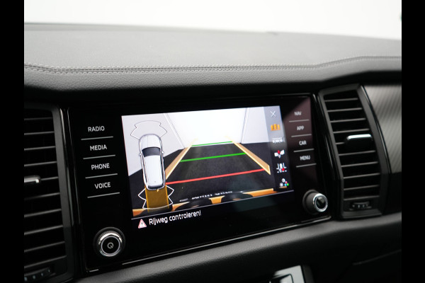 Škoda Kodiaq 1.5 TSI Sportline Business 150pk DSG | Trekhaak Af Fabriek | Adaptive Cruise | Camera | Alcantara Sportstoelen Memory & Verwarmd | Keyless | Sfeerverlichting | Apple Carplay | Virtual | Navigatie | DAB |