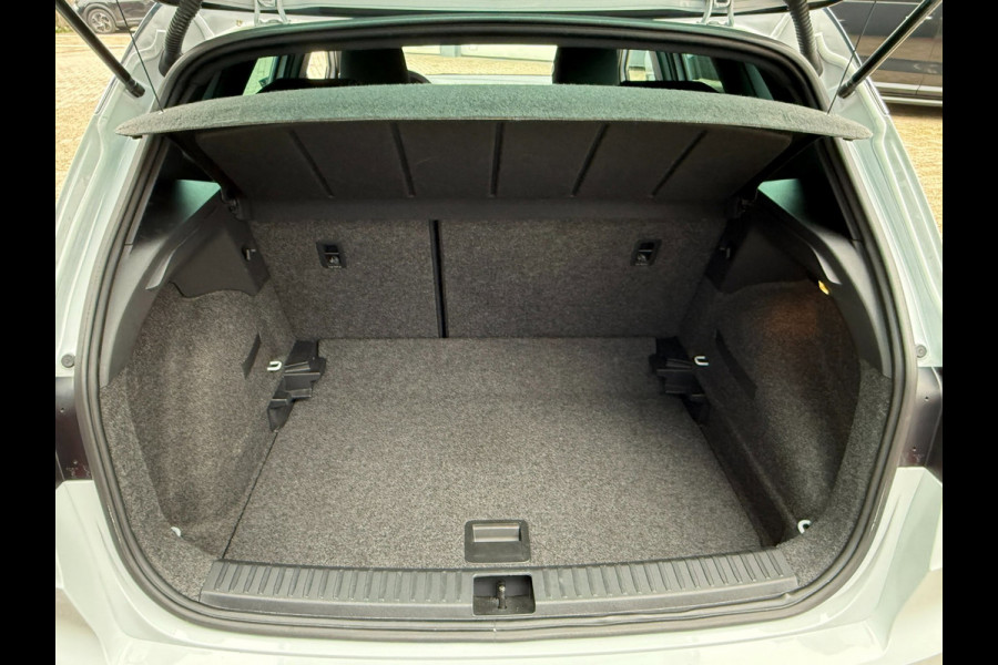 Seat Arona 1.0 EcoTSI FR Anniversary Automaat | Camera | Stoelverwarming | 4s banden |