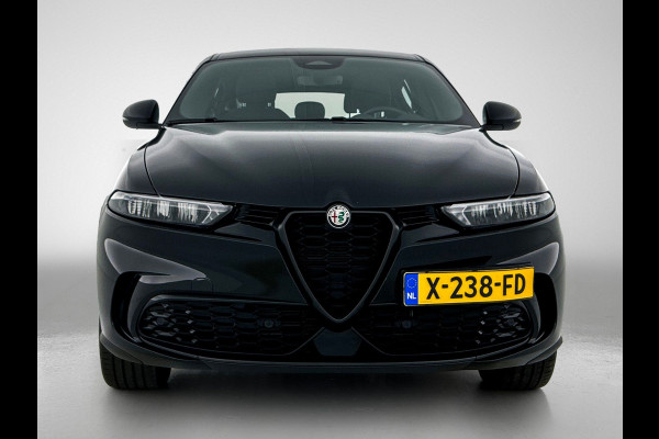 Alfa Romeo Tonale 1.5T 131PK Automaat Sprint / Pdc.V+A / Stoel+Stuur verwarming / Navigatie / Lmv / Adaptive Cruise / Carplay / Apk 10-2027