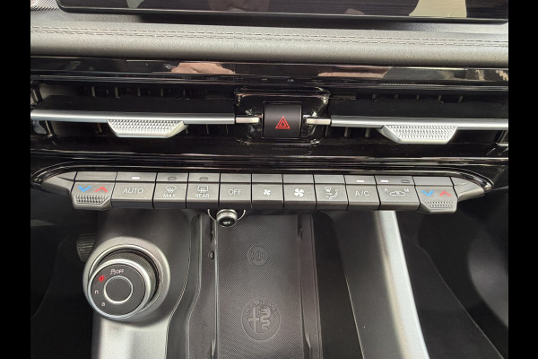 Alfa Romeo Tonale 1.5T Hybrid Ti Panorama Pdc+Camera Carplay Cruise Mem. Seats Stoelverwarming/ventilatie Stuurverwarming