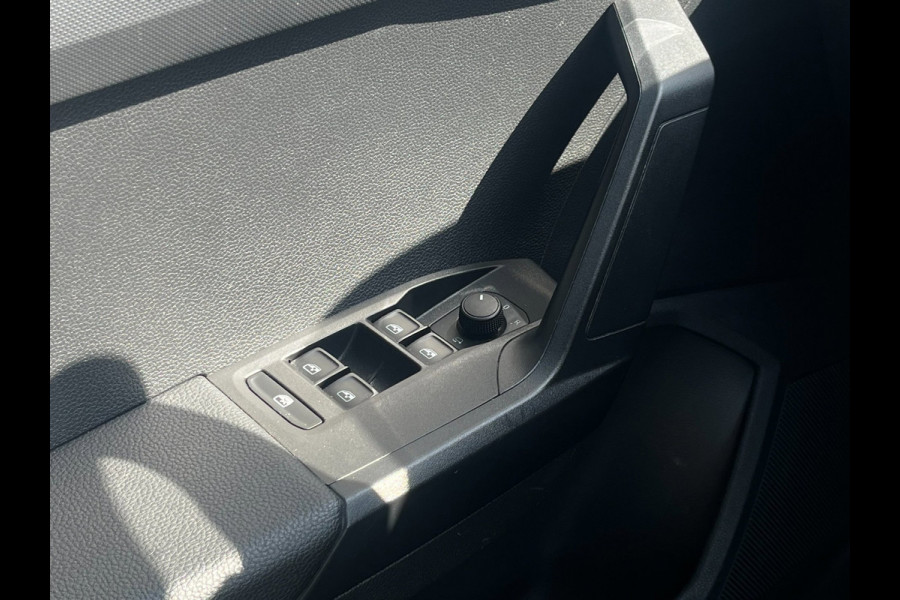 Seat Ibiza 1.0 TSI Flex| PDC | Camera | Navi | Carplay |