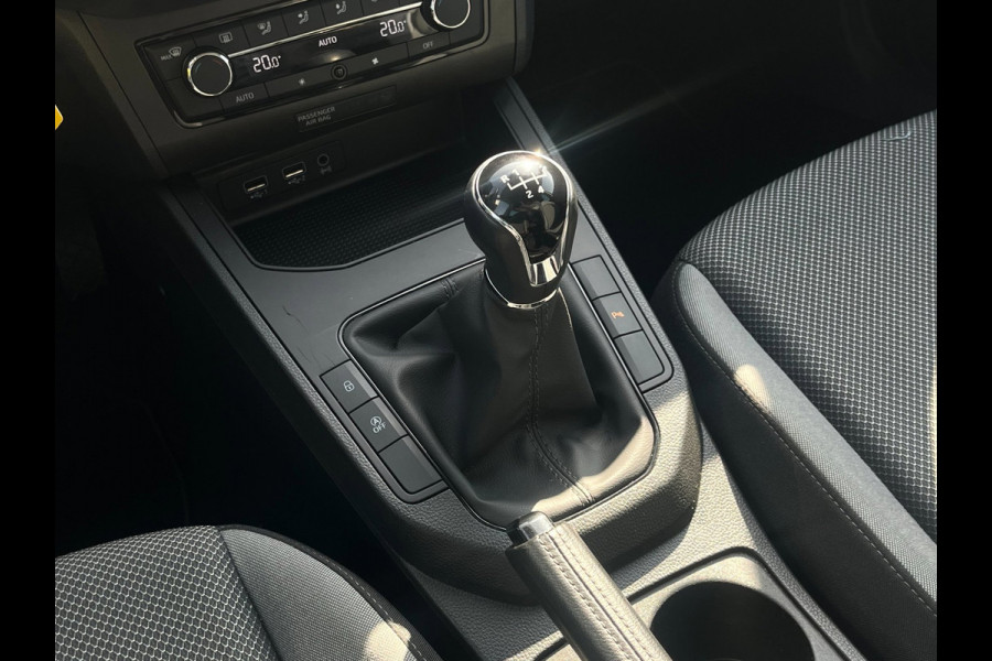 Seat Ibiza 1.0 TSI Flex| PDC | Camera | Navi | Carplay |