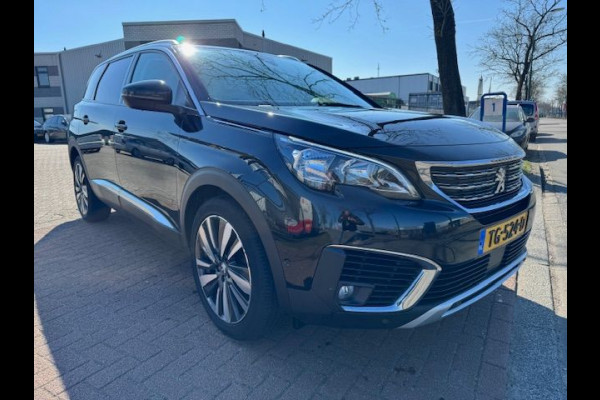 Peugeot 5008 1.2 PureTech Allure 7 Persoons Airco/ECC,Cruisecontrol,Navigatie,Half Leder