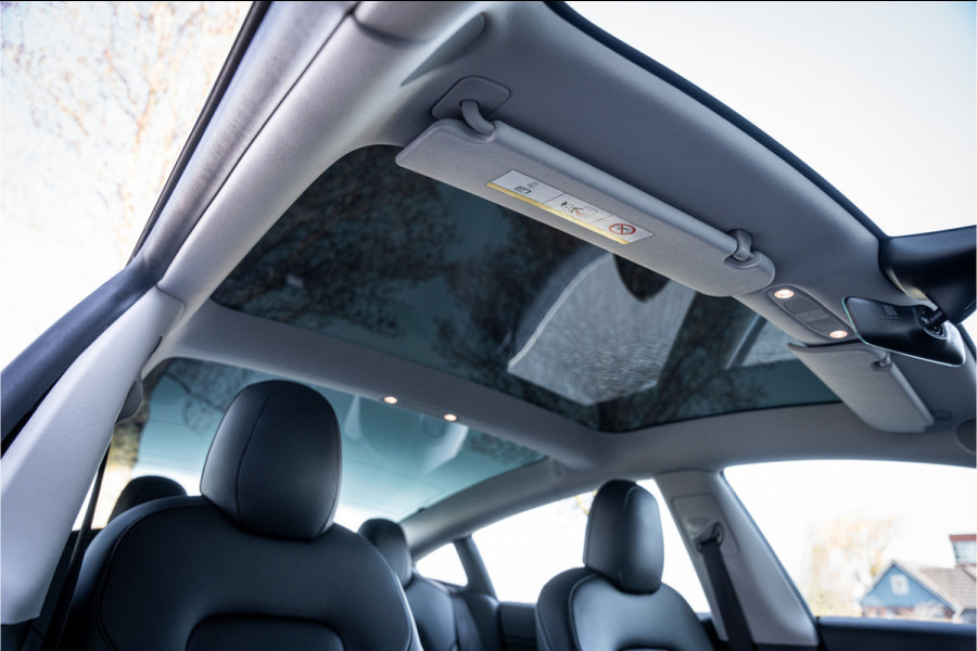 Tesla Model 3 Standard RWD Plus 60 kWh ** Autopilot ** Trekhaak