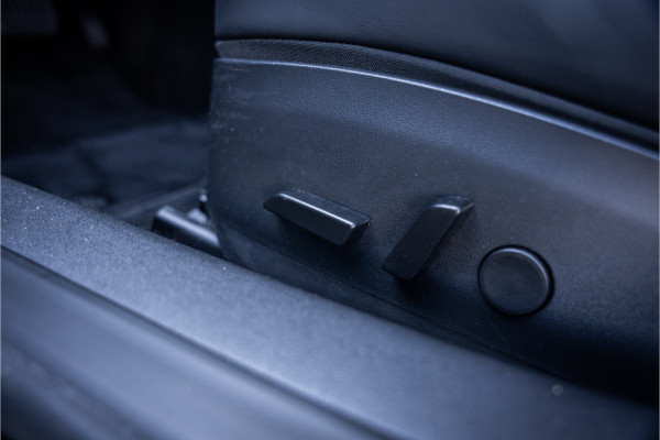 Tesla Model 3 Standard RWD Plus 60 kWh ** Autopilot ** Trekhaak