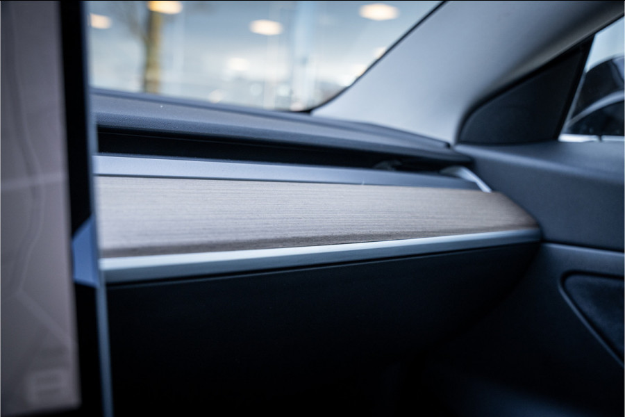 Tesla Model 3 Standard RWD Plus 60 kWh ** Autopilot ** Trekhaak