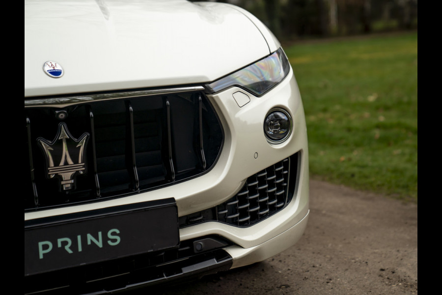 Maserati Levante 3.0 V6 Modena S AWD | Pano-dak | Harman/Kardon | Luchtvering | Carbon interieur