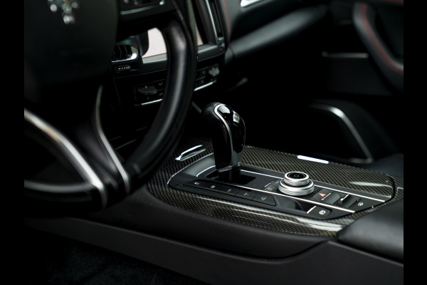 Maserati Levante 3.0 V6 Modena S AWD | Pano-dak | Harman/Kardon | Luchtvering | Carbon interieur