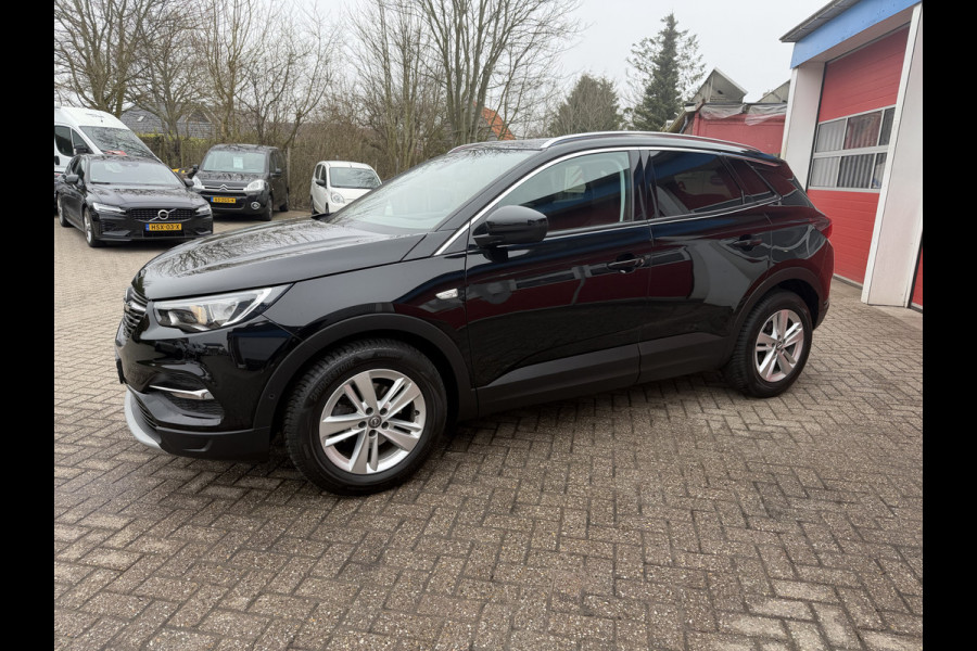 Opel Grandland X 1.2 Turbo 131 PK | Business Executive | 45.000km! |