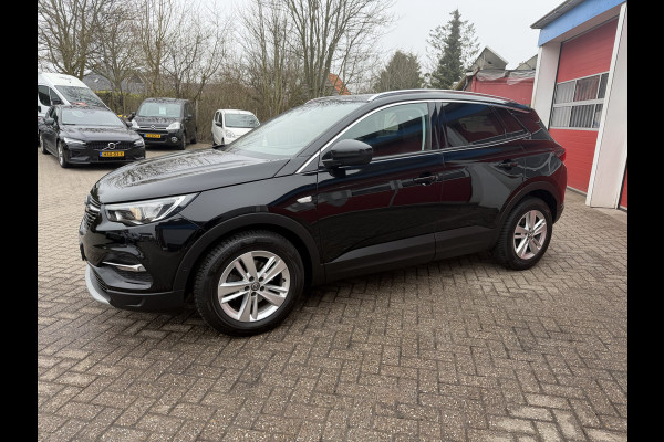 Opel Grandland X 1.2 Turbo 131 PK | Business Executive | 45.000km! |
