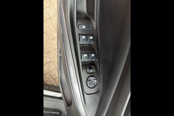 Opel Grandland X 1.2 Turbo 131 PK | Business Executive | 45.000km! |