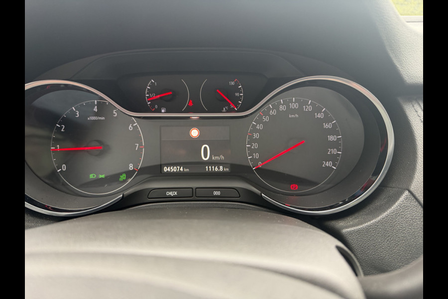 Opel Grandland X 1.2 Turbo 131 PK | Business Executive | 45.000km! |