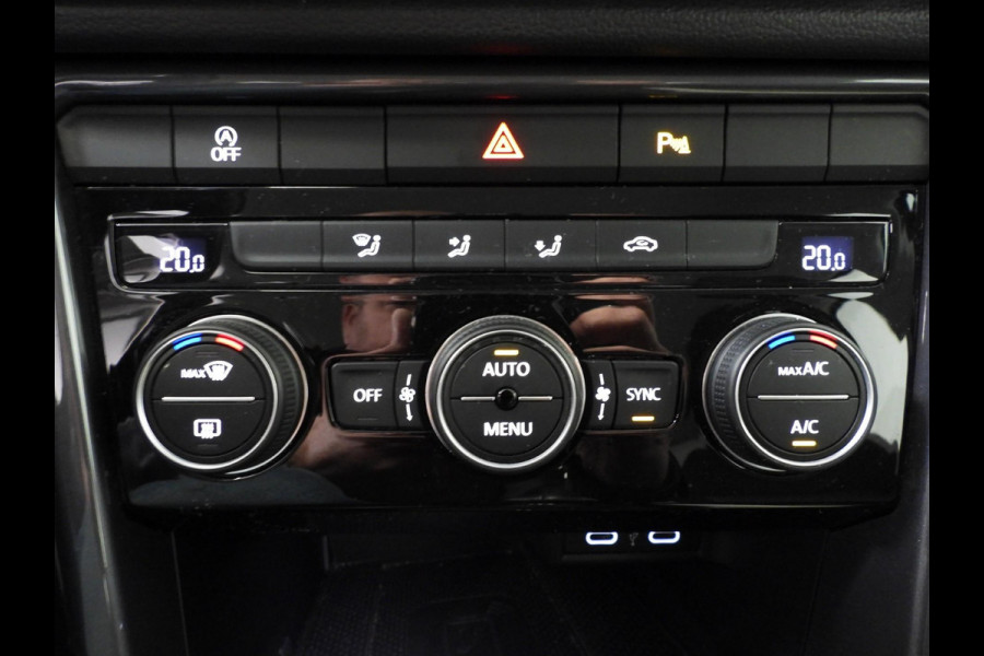 Volkswagen T-Roc 1.5 TSI Sport NAVI/CAMERA/VIRTUAL/LED/TREKH./17"LMV!