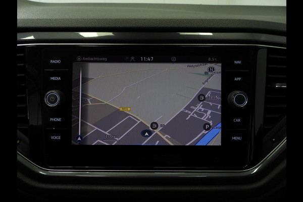 Volkswagen T-Roc 1.5 TSI Sport NAVI/CAMERA/VIRTUAL/LED/TREKH./17"LMV!