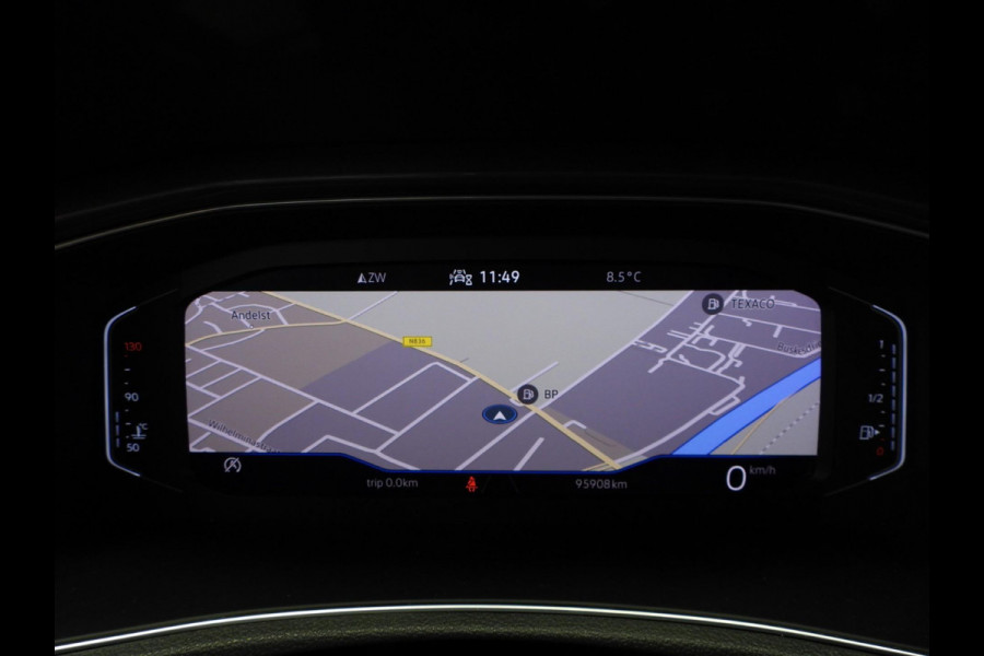 Volkswagen T-Roc 1.5 TSI Sport NAVI/CAMERA/VIRTUAL/LED/TREKH./17"LMV!