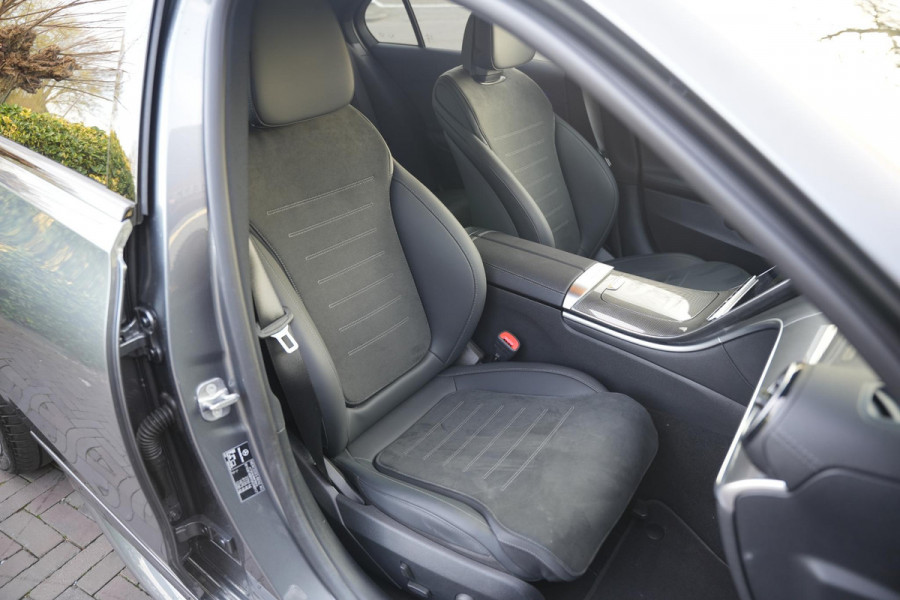 Mercedes-Benz C-Klasse 180 Business Solution AMG Burmester Stuurverw. Adapt. Cruise LED Leer Alcantara AMG