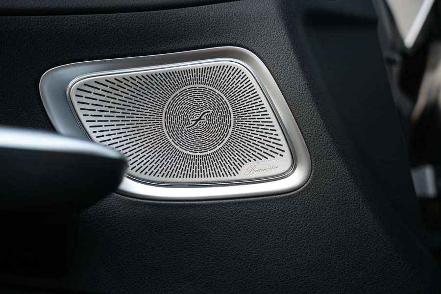 Mercedes-Benz C-Klasse 180 Business Solution AMG Burmester Stuurverw. Adapt. Cruise LED Leer Alcantara AMG