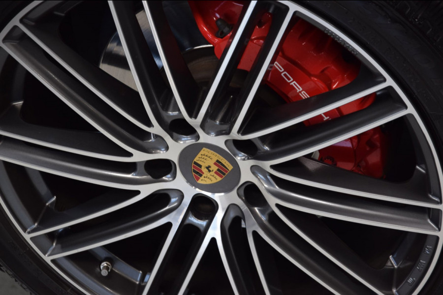 Porsche Cayenne Coupé 3.0 E-Hybrid Nightvision|Panoramadak|Org.NL|2e Eig.|Nwp.143500