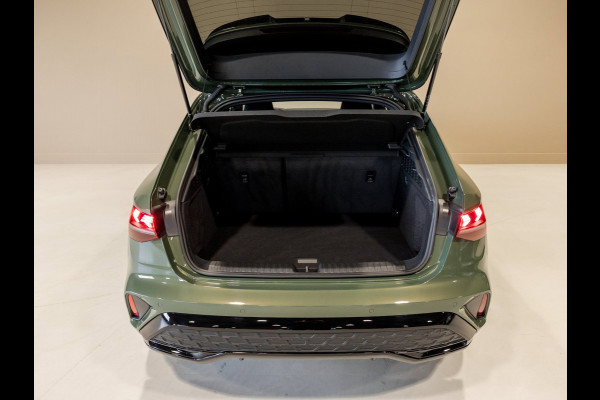 Audi A3 Sportback 35 TFSI 2x S-Line edition / 150pk / Maxton / Panorama dak / Sonos / Achteruitrij camera /