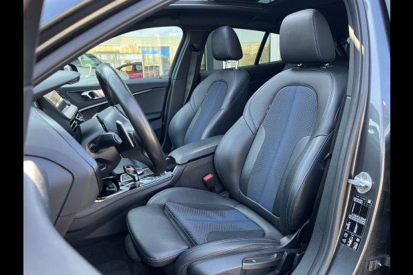 BMW 1-serie M135i xDrive High Executive M Sport 306pk Automaat | Panodak | Elektr. achterklep | arking Pakket | Spiegel Pakket | Draadloze telefoonlader | etc. etc.