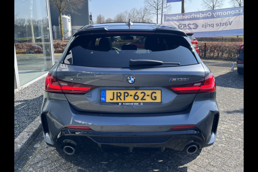 BMW 1-serie M135i xDrive High Executive M Sport 306pk Automaat | Panodak | Elektr. achterklep | arking Pakket | Spiegel Pakket | Draadloze telefoonlader | etc. etc.