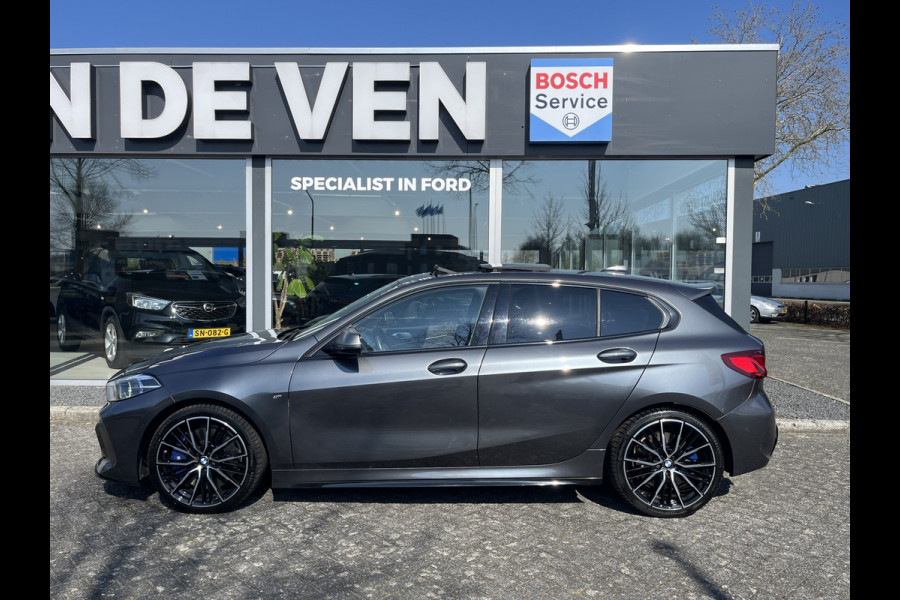 BMW 1-serie M135i xDrive High Executive M Sport 306pk Automaat | Panodak | Elektr. achterklep | arking Pakket | Spiegel Pakket | Draadloze telefoonlader | etc. etc.
